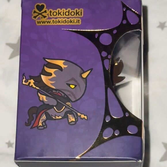 tokidoki x ARCANE Unicorno - Champion Viktor (Special Edition) - Picture 4 of 12